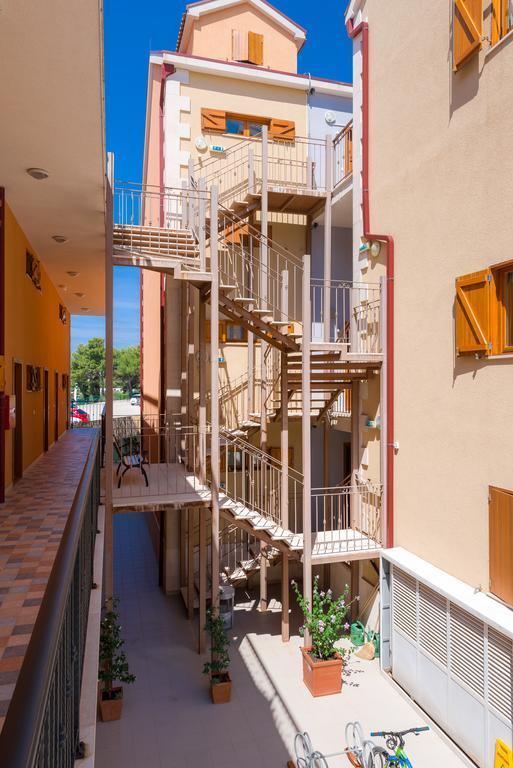 Apartments Vallum Bol Exterior photo